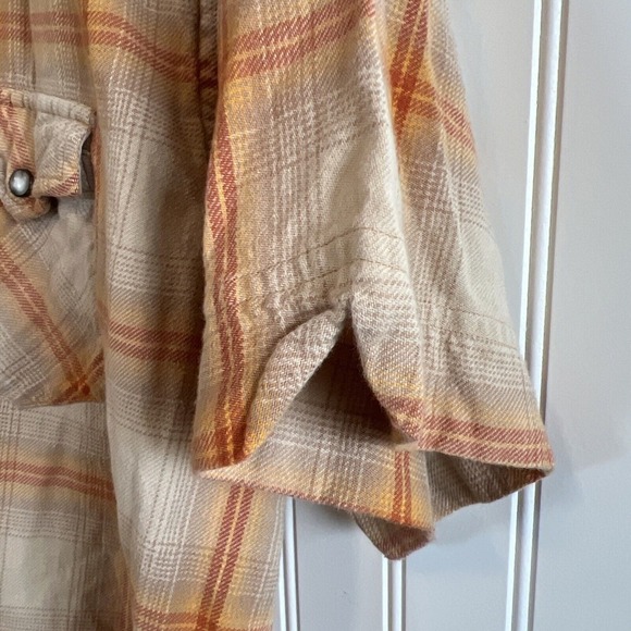 Frye Men's Camp shirt Pearl Snap Button Up Size XXL Tan Orange XXL - Picture 6 of 9